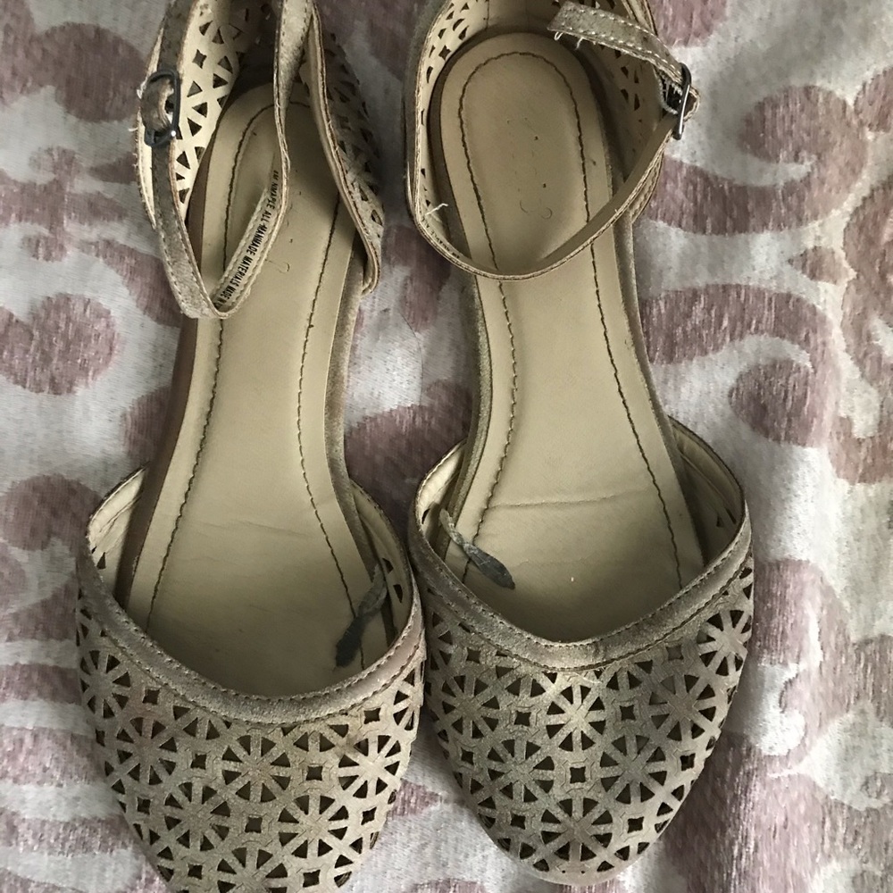 Tan Flats